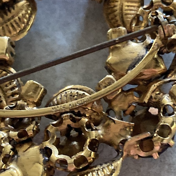 Multi colored brooch - Picture 4 of 4